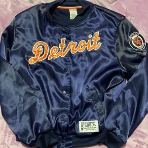 VS Detroit tigers jacket exclusive MLB collection